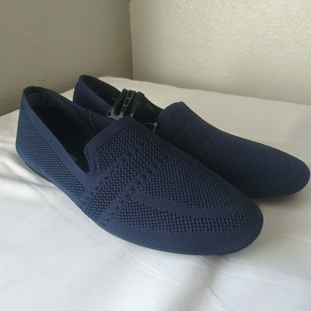 Time and Tru women's size 11 navy blue memory foam knit loafer